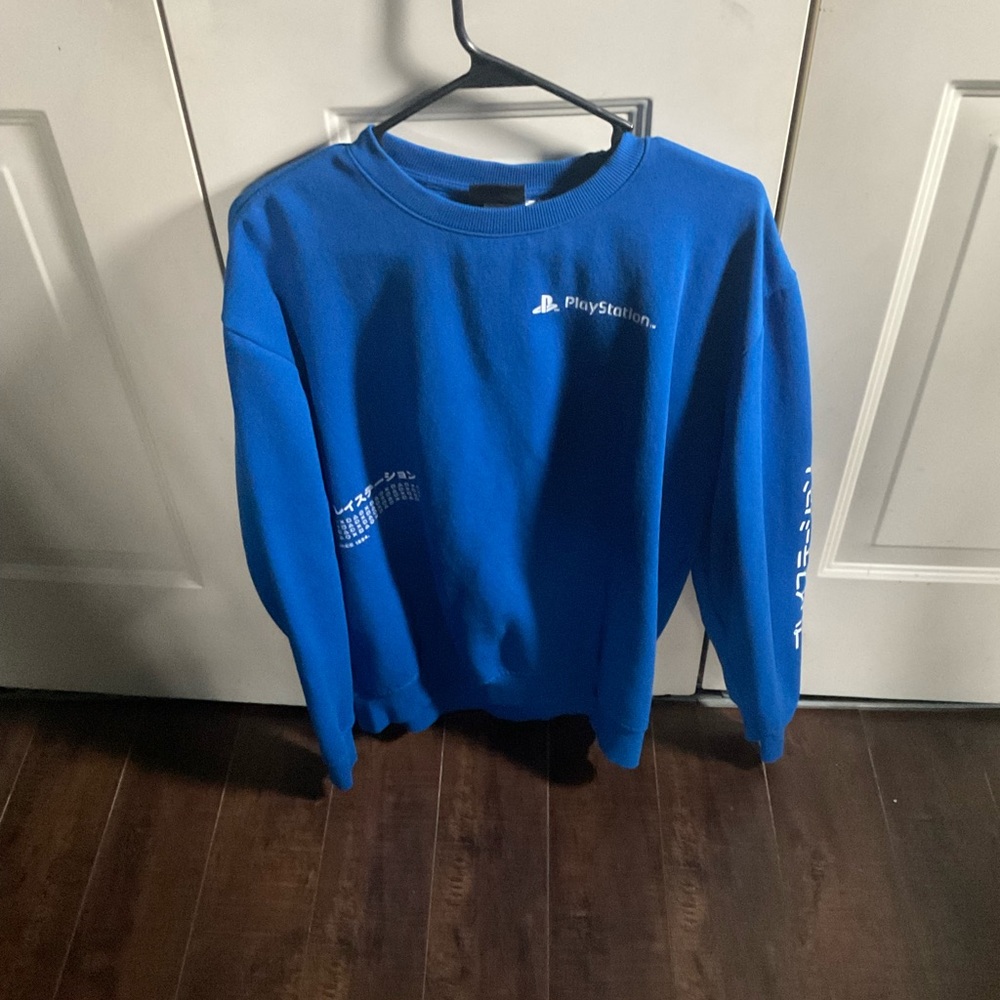 Medium Playstation Sweatshirt